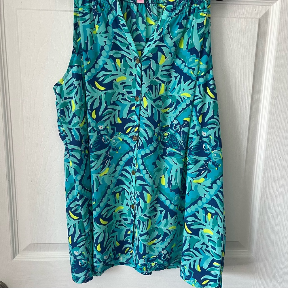 NWOT Lilly Pulitzer Silk Button Down Tank Top size Large in Blue Floral - Picture 4 of 11